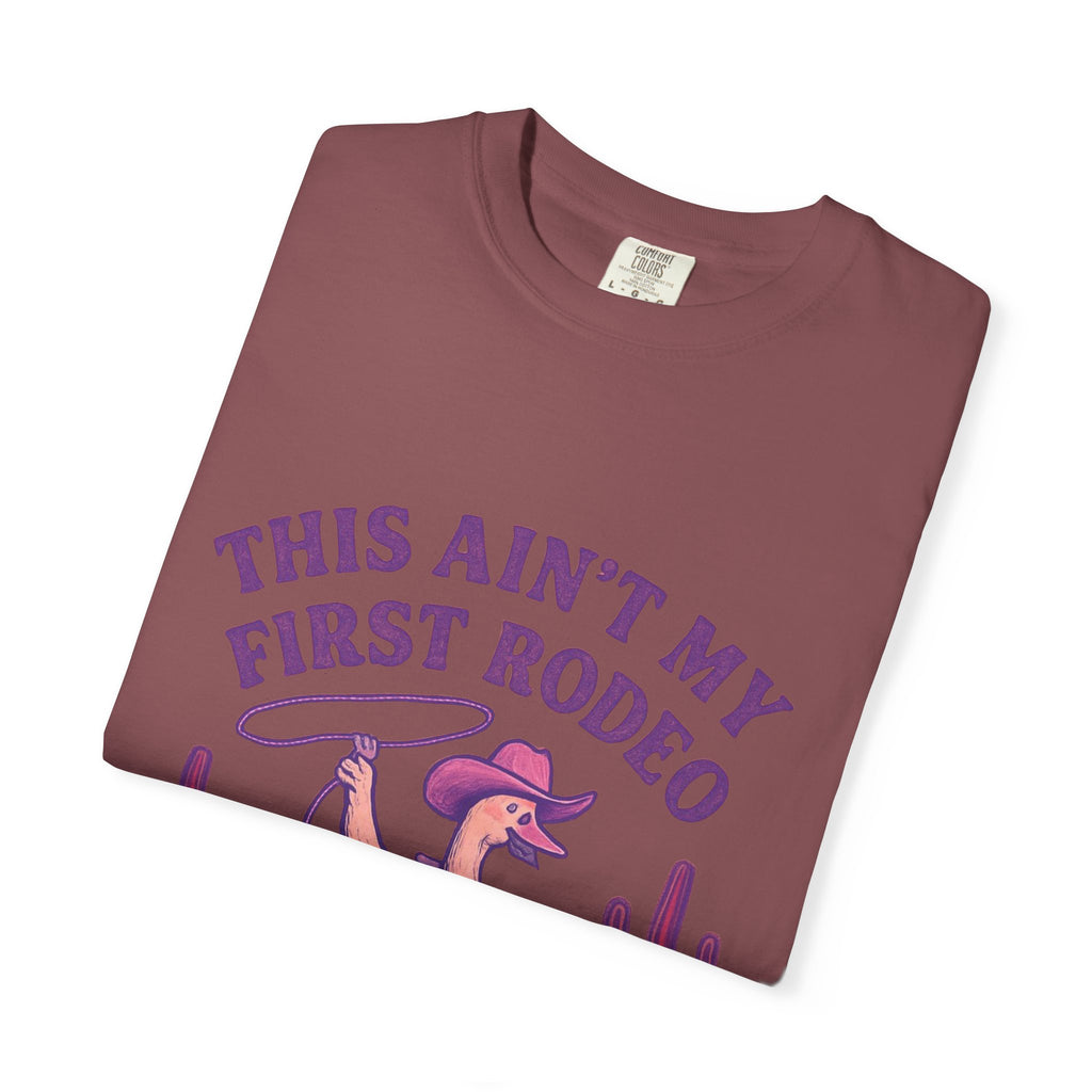 Quirky Unisex T-Shirt - 'This Ain't My First Rodeo' Design, Fun Graphic Tee for Rodeo Lovers, Casual Wear, Gift Idea for Friends and [...]