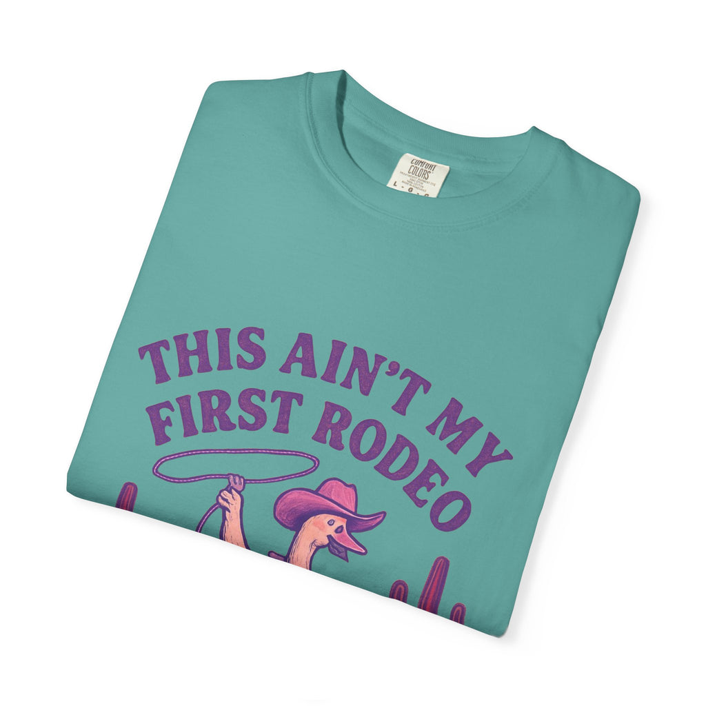 Quirky Unisex T-Shirt - 'This Ain't My First Rodeo' Design, Fun Graphic Tee for Rodeo Lovers, Casual Wear, Gift Idea for Friends and [...]