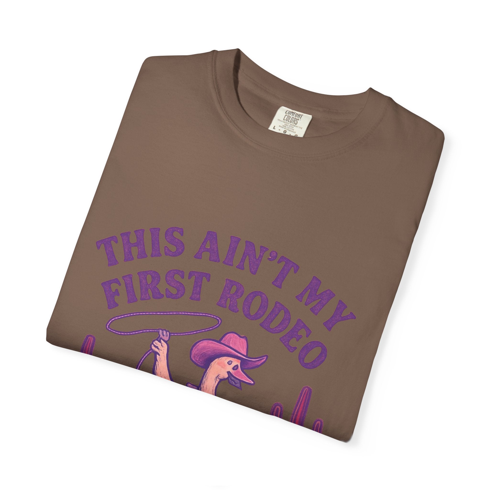 Quirky Unisex T-Shirt - 'This Ain't My First Rodeo' Design, Fun Graphic Tee for Rodeo Lovers, Casual Wear, Gift Idea for Friends and [...]